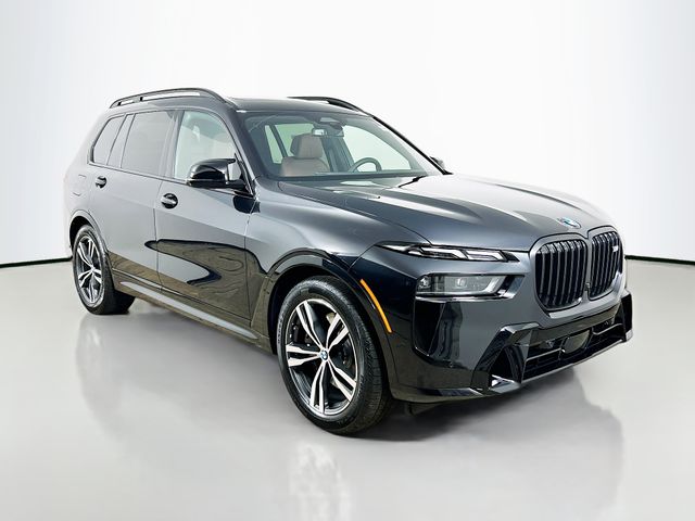 2025 BMW X7 M60i 3