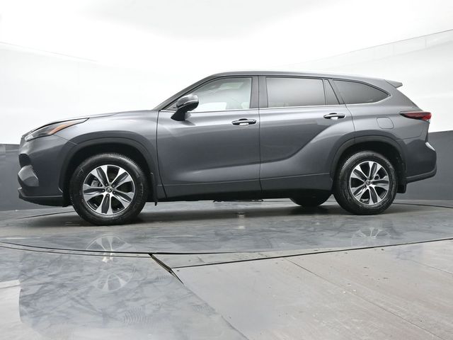 2024 Toyota Highlander XLE 33