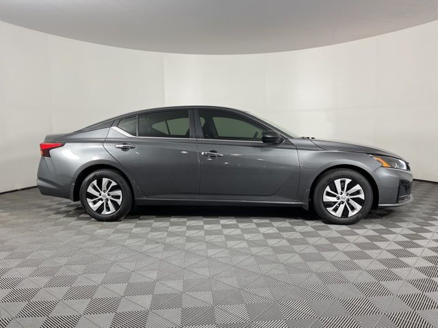 2025 Gun Metallic Nissan Altima 2.5 S FWD Sedan