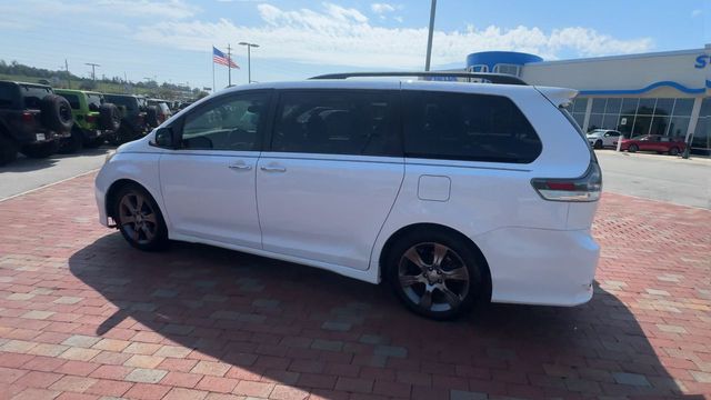 Used 2015 Toyota Sienna Van