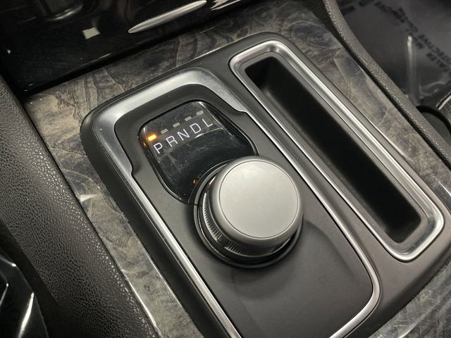 2023 Chrysler 300 Touring photo