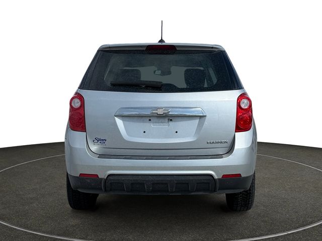 Used 2015 Silver Chevrolet LS image 4