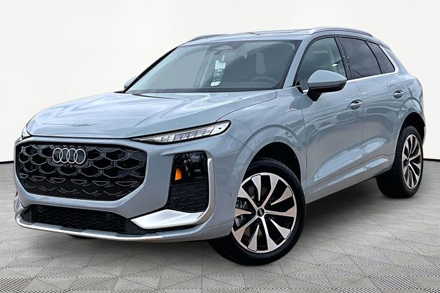 Arrow Gray Pearl Effect 2026 Audi Q3 SUV / Crossover All-Wheel Drive 7-Speed Automatic