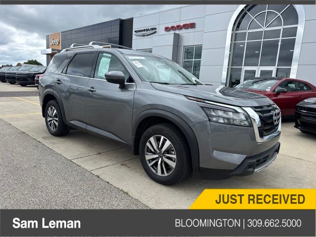 2025 Nissan Pathfinder SL 4WD
