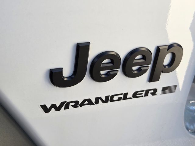 New 2026 White/off-white Jeep Sport image 31