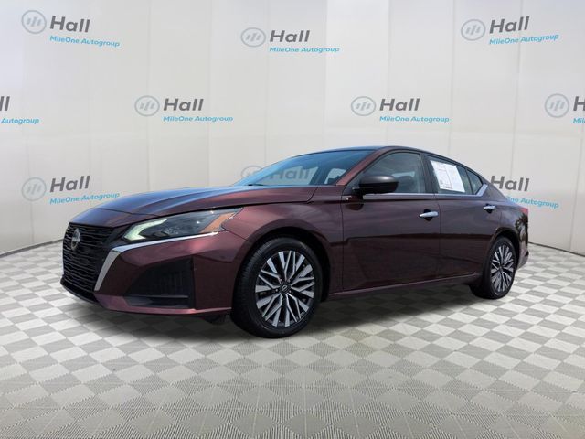 Garnet Pearl Metallic 2024 Nissan Altima 2.5 SV FWD Sedan Front-Wheel Drive Continuously Variable Transmission
