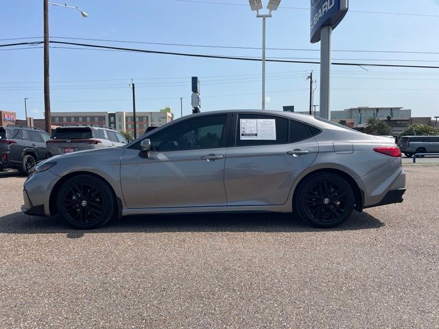 Used 2025  Toyota SE image 5
