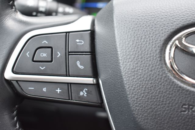 Used 2022 Toyota Highlander Hybrid SUV