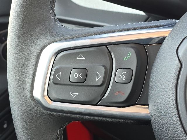 2025 Jeep Wrangler Sahara 4xe:B02116