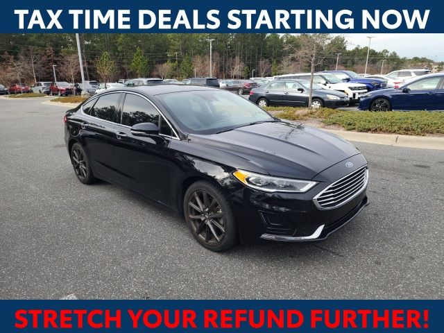 2019 Ford Fusion SEL's photo