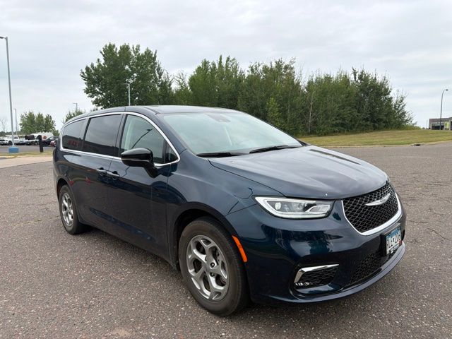 2024 Blue Pearl Chrysler Pacifica Limited AWD Van