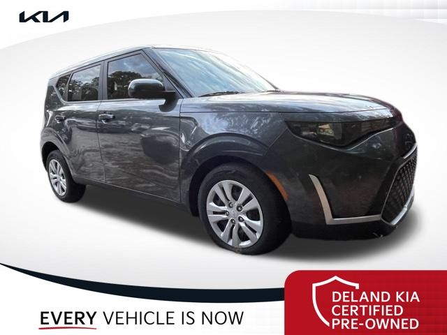 2023 Kia Soul LX's photo
