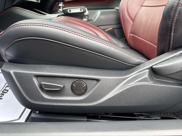 2025 Ford Mustang - Image 25