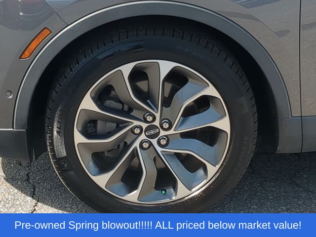 Used 2022 Gray Metallic Lincoln Reserve image 18