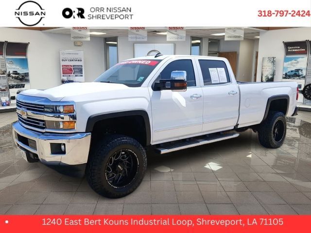 Summit White 2019 Chevrolet Silverado 2500HD LTZ Crew Cab RWD Pickup Truck 4X2 6-Speed Automatic
