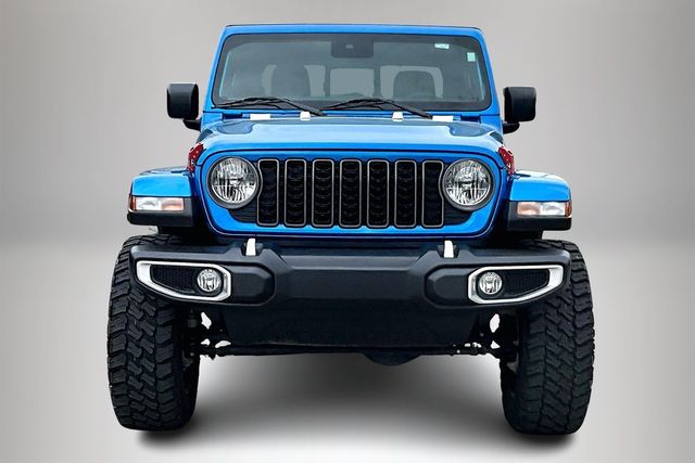 Used 2024 Jeep Gladiator Sport 4D Crew Cab