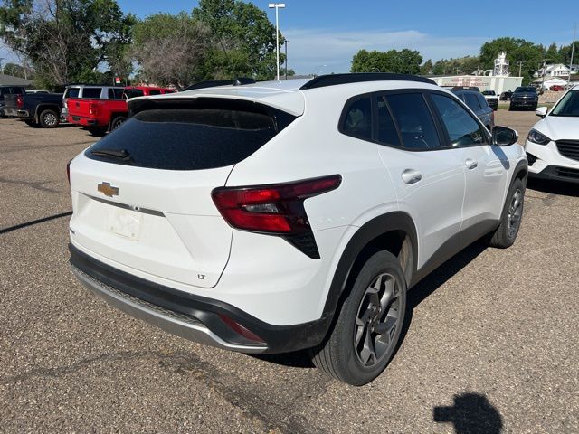 2024 Summit White Chevrolet Trax LT FWD SUV