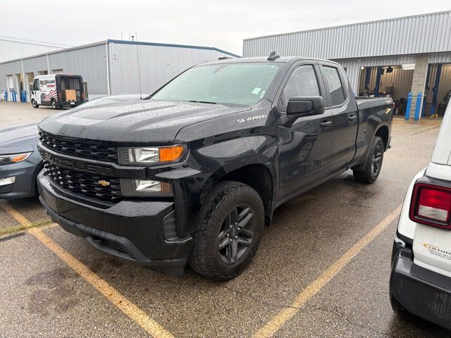 Used 2019 Black Chevrolet Custom image 2