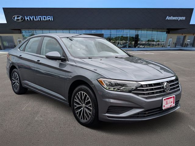 Platinum Gray Metallic 2020 Volkswagen Jetta Sedan Front-Wheel Drive 8-Speed Automatic