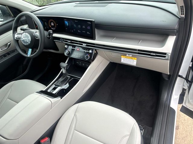 New 2026 White Hyundai SEL Plus image 13
