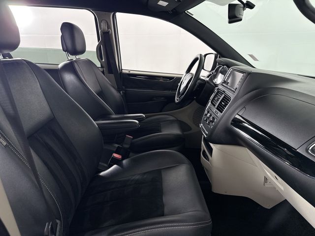Used 2017 Dodge Grand Caravan Van