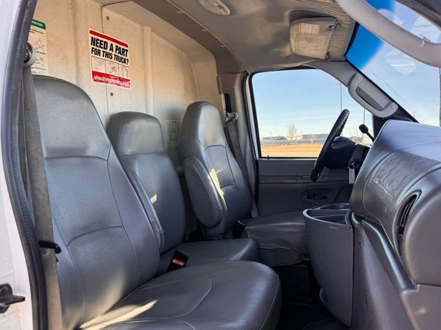2008 Ford E-450 Cutaway 
