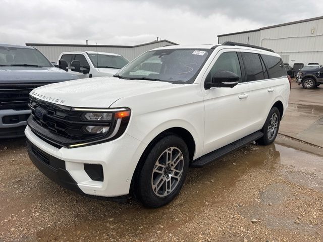 White Metallic 2025 Ford Expedition Active 4WD SUV / Crossover Four-Wheel Drive Automatic