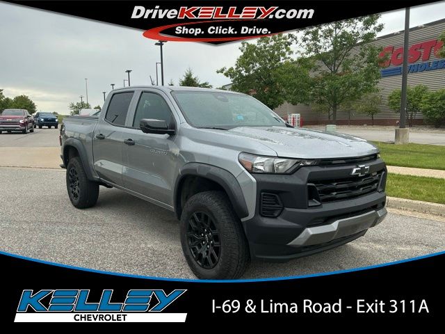 Sterling Gray Metallic 2023 Chevrolet Colorado Pickup Truck Four-Wheel Drive 8-Speed Automatic