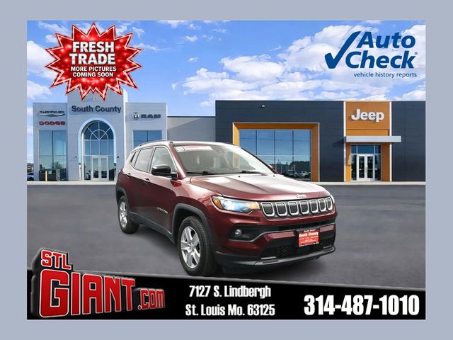 Velvet Red Pearlcoat 2022 Jeep Compass SUV / Crossover Front-Wheel Drive 6-Speed Automatic