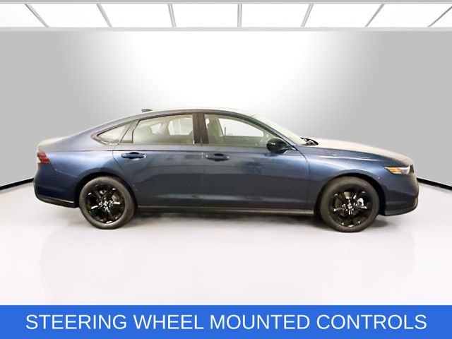 2025 Honda Accord SE - Photo 13