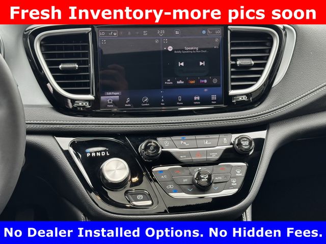 2026 Chrysler Pacifica Limited Silver at Mac Haik CDJR North Houston