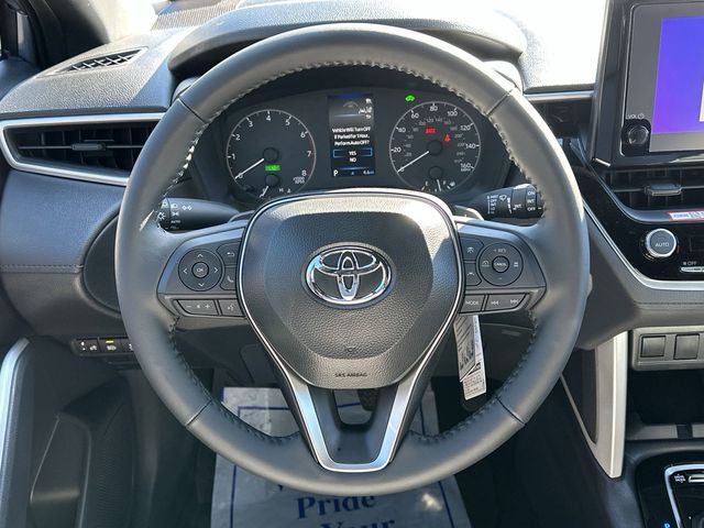 2025 Toyota Corolla Cross Hybrid SE 8