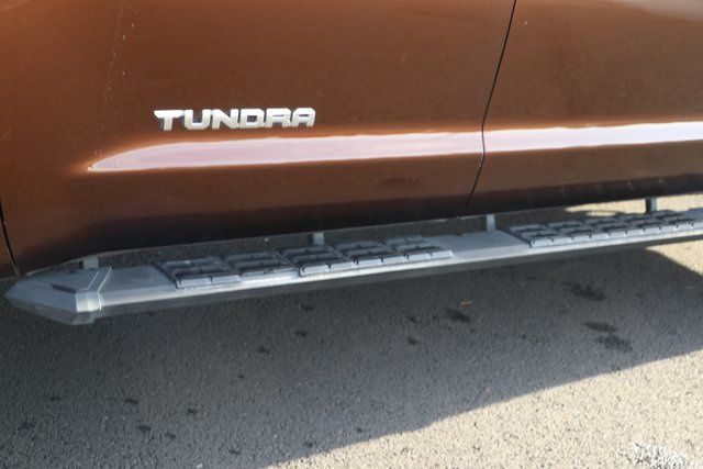 2015 Toyota Tundra Limited 26