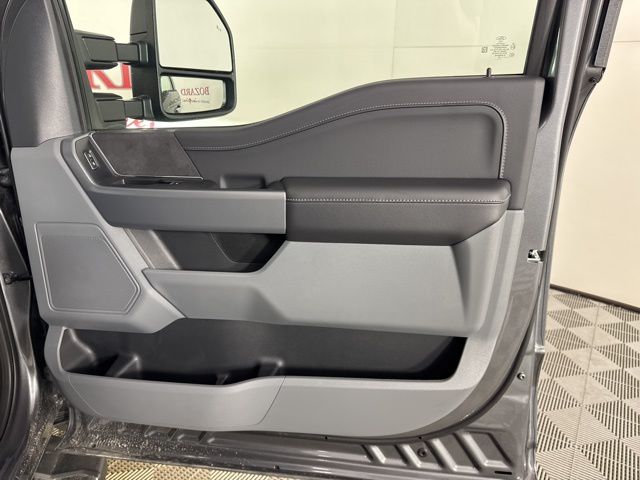 2025 Carbonized Gray Metallic Ford F-150 XLT 4X4 Truck