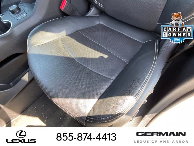 Used 2024 White GMC SLT image 20