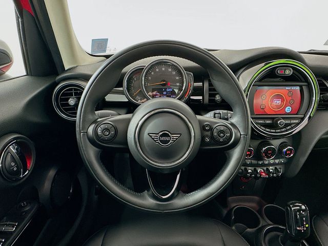 2021 MINI Cooper Signature 11