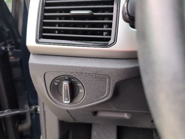 2023 Volkswagen Atlas 2.0T SE w/Technology Blue at Subaru and VW of Moon Township