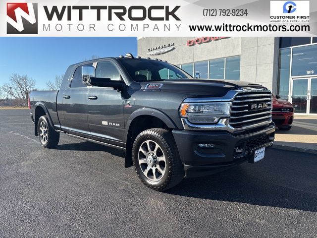2022 RAM 3500 Limited Longhorn Mega Cab 4WD