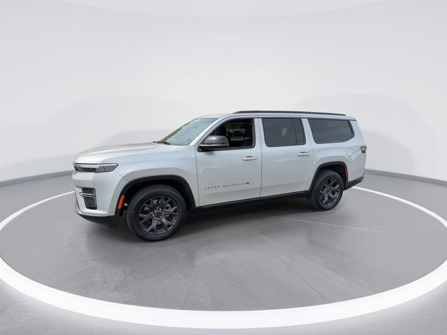New 2026 Silver-Zynith Exterior Paint Jeep Limited Altitude image 4