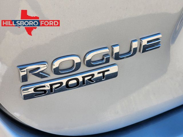 2021 Nissan Rogue Sport S 11