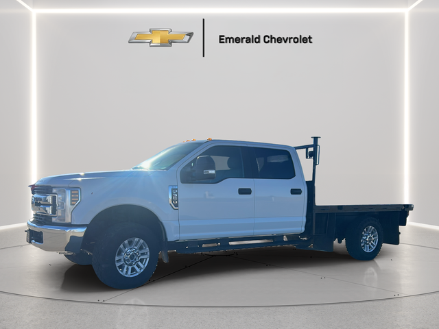 2019 Ford F-350 Super Duty Chassis XLT Crew Cab 4WD