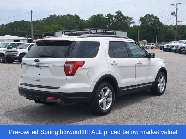 Used 2019 White Platinum Clearcoat Metallic Ford XLT image 13