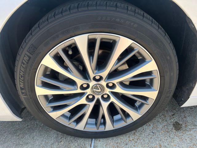 Used 2020 Lexus ES Sedan