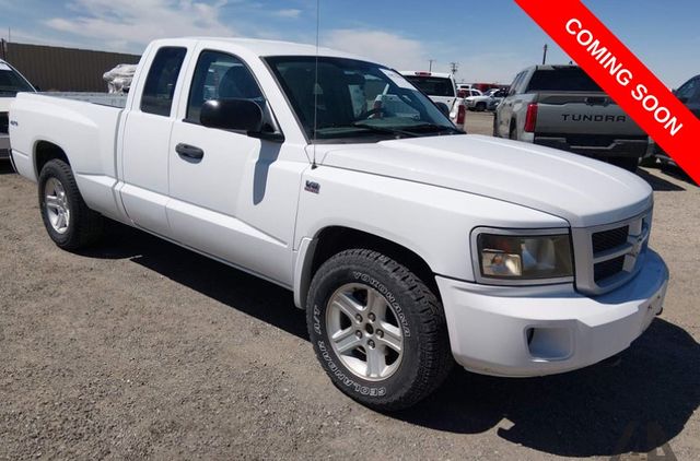 Bright White Clearcoat 2011 RAM Dakota 5-Speed Automatic