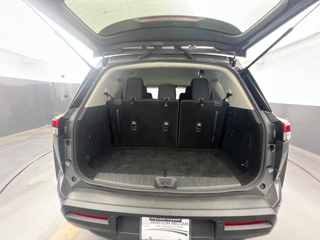 2022 Gun Metallic Nissan Pathfinder SV FWD SUV