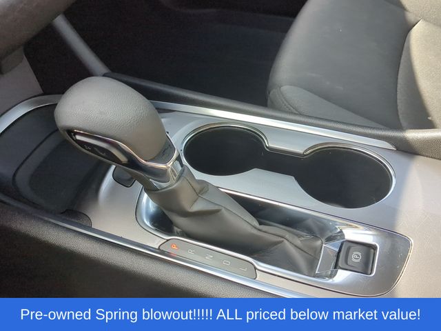 Used 2025 Summit White Chevrolet LT image 33