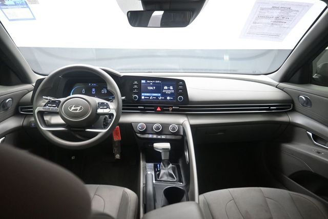 2024 Hyundai Elantra SE Black at DeMontrond Auto Country