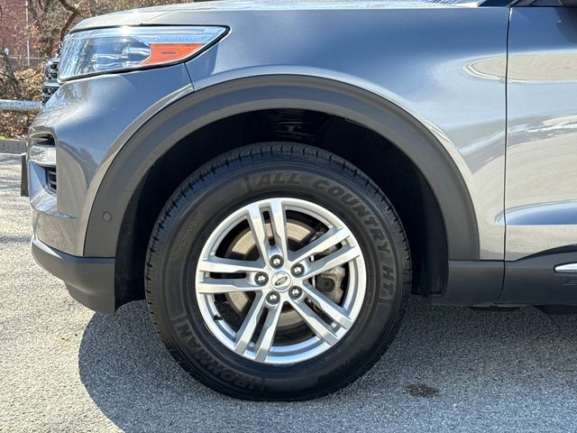 Certified Used 2023 Gray Ford XLT image 5