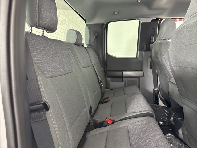 2025 Oxford White Ford F-150 XLT 4X4 Truck