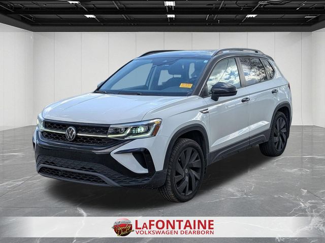 2024 Volkswagen Taos 1.5T SE Black